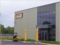 JCB inaugure un site flambant neuf à Pierre-Bénite (69)