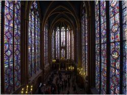 La Saint-Chapelle restaurée retrouve l'éclat de ses vitraux initiaux