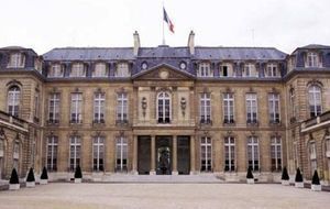 Grand débat national : Macron réclame "des choix profonds" aux départements