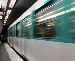 170 élus de banlieue parisienne mobilisés pour le prolongement de la ligne 11 du métro