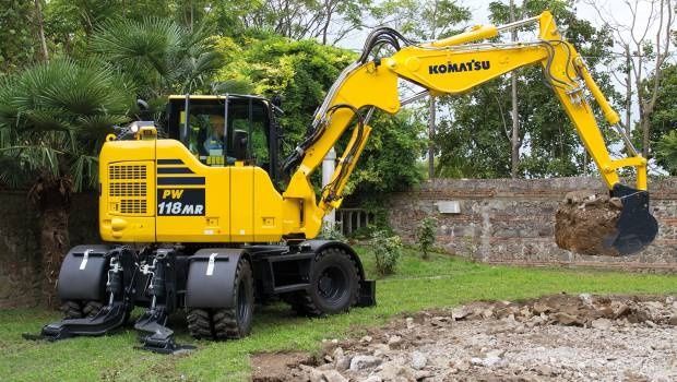 Komatsu PW118MR-11, entre compacité et productivité