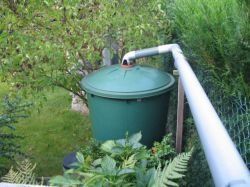 Pourquoi l'eau de pluie ne doit pas être utilisée pour le lavage du linge