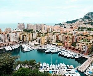 Trois ans après des inondations meurtrières sur la Côte d'Azur, des villas rachetées par l'État démolies