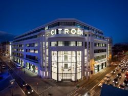 A Lyon, le garage Citroën rénové en un paquebot moderne