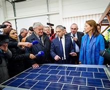 Ségolène Royal lance les travaux de la première route solaire dans l'Orne