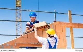 Travail sur chantier de maçonnerie de brique : un guide des bonnes pratiques