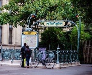 La Ville de Paris demande un métro plus accessible aux handicapés avant les JO