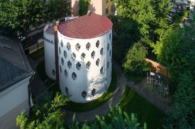 Melnikov s'installe à la Villa Savoye