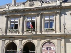 Des investissements en baisse pour les communes et intercommunalités