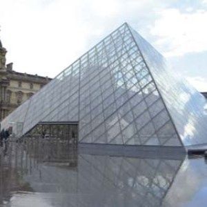 Les 25 ans de la pyramide du Louvre