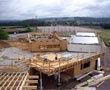 Mathis construit une école à Hadol dans les Vosges avec du bois issu de la forêt de la commune