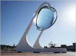 L'avenir s'écrit dans une boule de cristal solaire