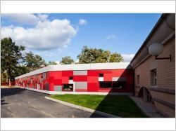 Le groupe scolaire Condorcet renoue avec la couleur rouge (Diaporama)