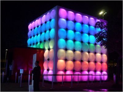 Saint-Gobain : cinq pavillons hauts en couleur pour un anniversaire inédit