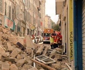 Deux immeubles s'effondrent brutalement en plein c"ur de Marseille