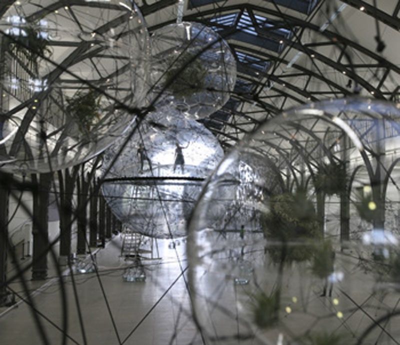 Berlin : Bulles de savon, toiles d'araignée et villes nuages par Tomás Saraceno