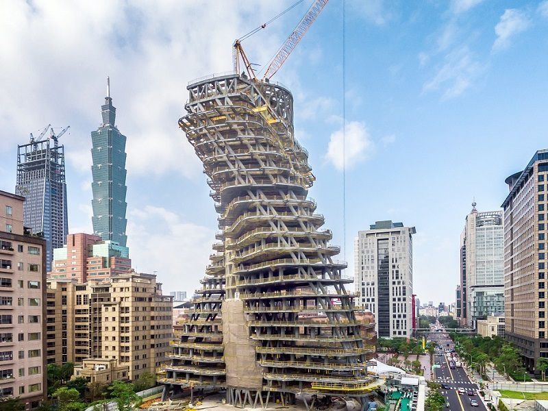 La tour hélicoïdale Agora Garden prend forme à Taïwan