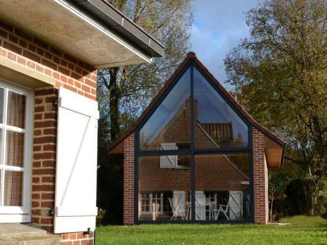 Une dépendance devient le miroir flatteur d'une maison