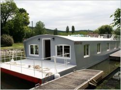 Un loft flottant spacieux et lumineux (diaporama)