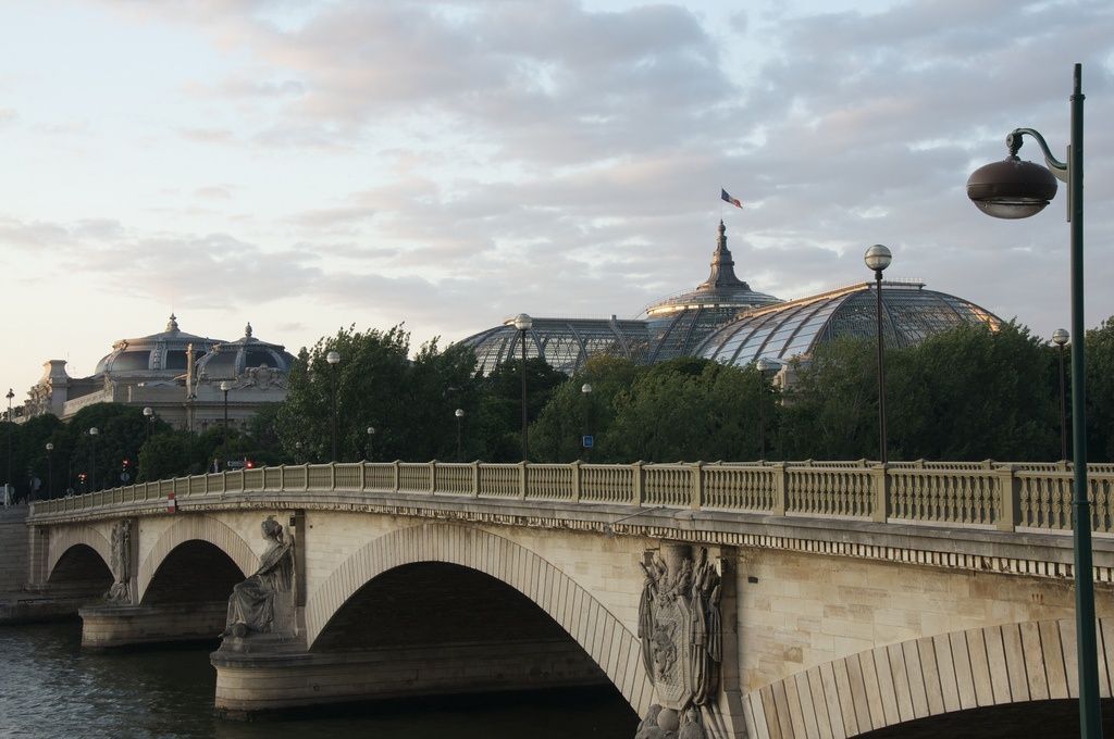 Auscultation à c"ur ouvert du Pont des Invalides à Paris avant travaux