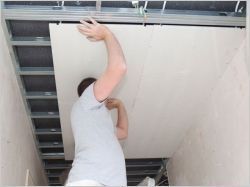 Rénovation thermique : une maison des années 70 s'offre des murs et plafonds chauffants (diaporama)