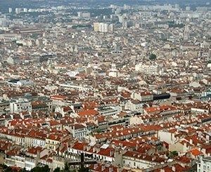 Dans les quartiers Nord de Marseille, des centaines d'habitants se préparent à évacuer leur "taudis"