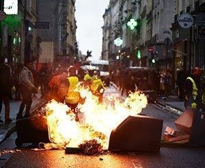 Le gouvernement annonce un plan d'action pour les villes victimes des "gilets jaunes"