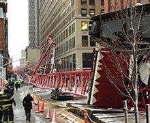 La chute d'une grue à New York fait un mort et deux blessés graves