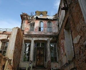Le plus grand édifice en bois d'Europe se meurt au large d'Istanbul