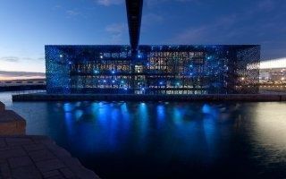 (Diaporama) Une mise en lumière "blue note" du MuCEM de Ricciotti