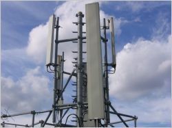 Plus d'antennes de téléphonie mobile pour moins de rayonnements