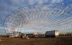 La structure du musée Aeroscopia prête à accueillir sa peau de zinc