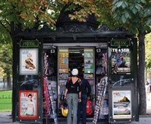 Les Parisiens contre le projet de suppression des kiosques haussmanniens