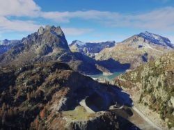 Le Tour de France fait étape en Suisse sur un chantier de barrage hors-normes