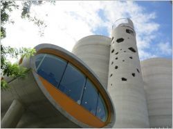 Des silos design pour un centre de distribution parisien