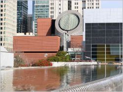 Jardin vertical et passerelles ouvertes pour le MoMa de San Francisco