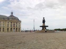 Bordeaux : les trois projets de stades appréciés par la mairie