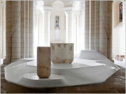 Une église romane au choeur de marbre (diaporama)