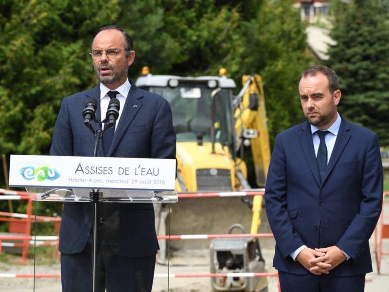 Réseaux d'eau : Edouard Philippe lance le chantier de la rénovation