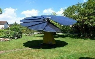 La SmartFlower déploie ses pétales photovoltaïques sous le soleil lyonnais