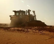 Le nouveau Tracteur D8R Cat® (C15 ACERT?) excelle lors du test de productivité dans le désert