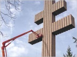 La Croix de Lorraine ressuscitera avant la commémoration de l'appel du 18 juin