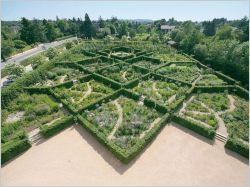 Le jardin labyrinthe d'un château élu jardin de l'année 2013