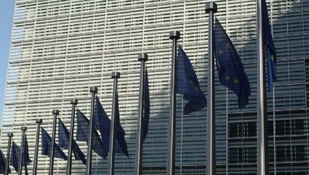 Efficacité énergétique: Bruxelles menace d'imposer des objectifs en 2014