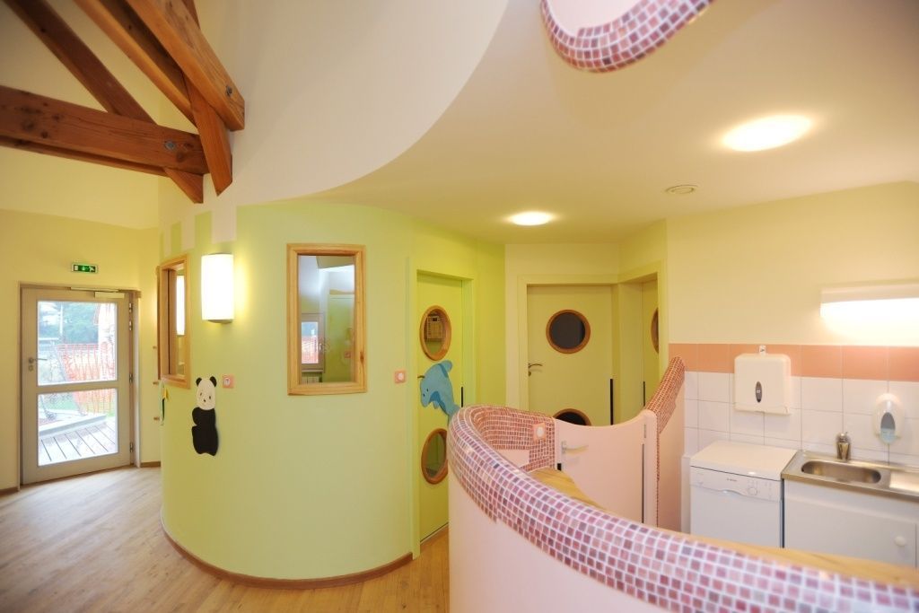Obligation, avant 2015, de surveiller la qualité de l'air intérieur des écoles maternelles