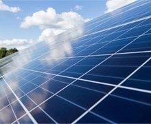 Le gouvernement va lancer un groupe de travail sur l'énergie solaire