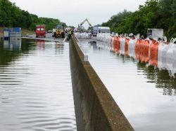 Inondations : Ségolène Royal renforce le dispositif