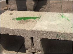 Une peinture anti-urine, remède à la détérioration des murs urbain