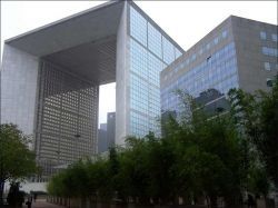 La Défense va tester en grandeur réelle son futur mobilier urbain