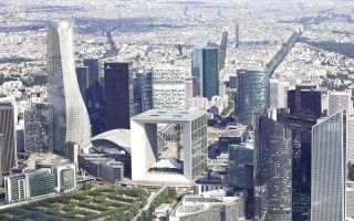 La tour Phare de la Défense va être moins haute que prévue